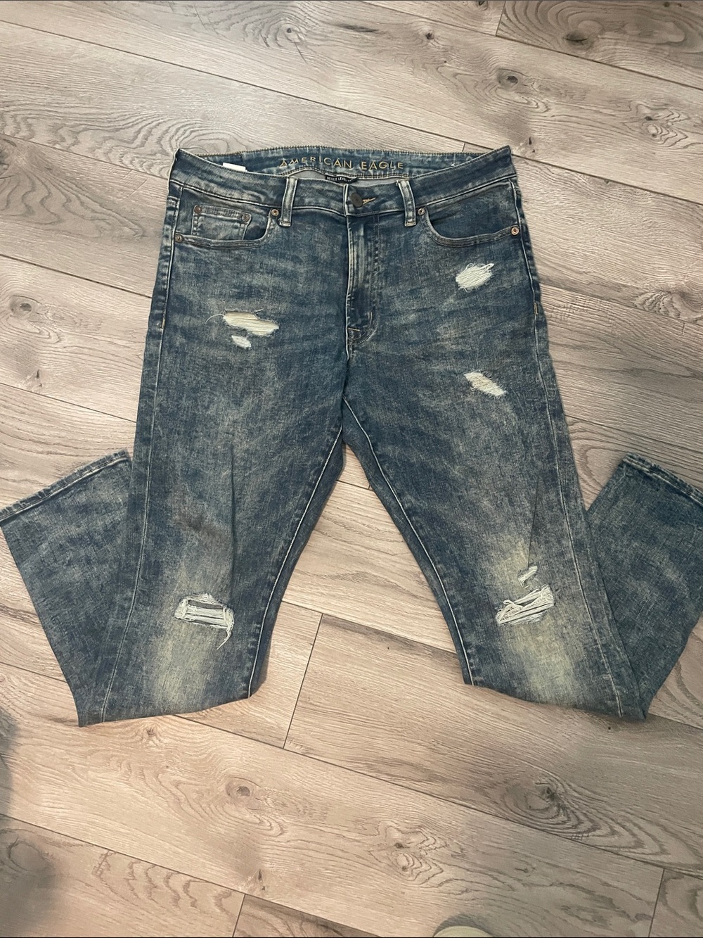 American Eagle Outfitters Men’s Washed Blue Slim Straight Jeans - Picture 2 of 7
